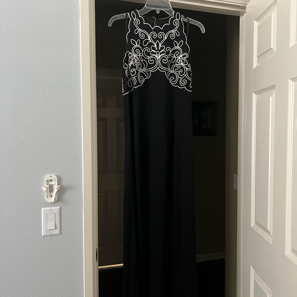 - scott Mcclintock dress